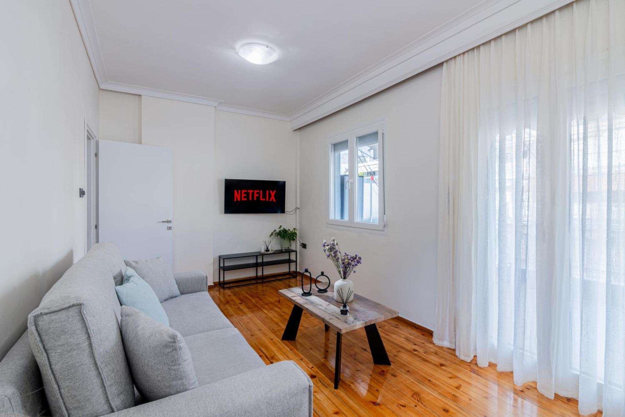 Luxury Downtown Z1 Apartment